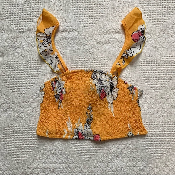 $5 or 3/$10 Yellow Floral Matching Set, Size 6 - Picture 3 of 7